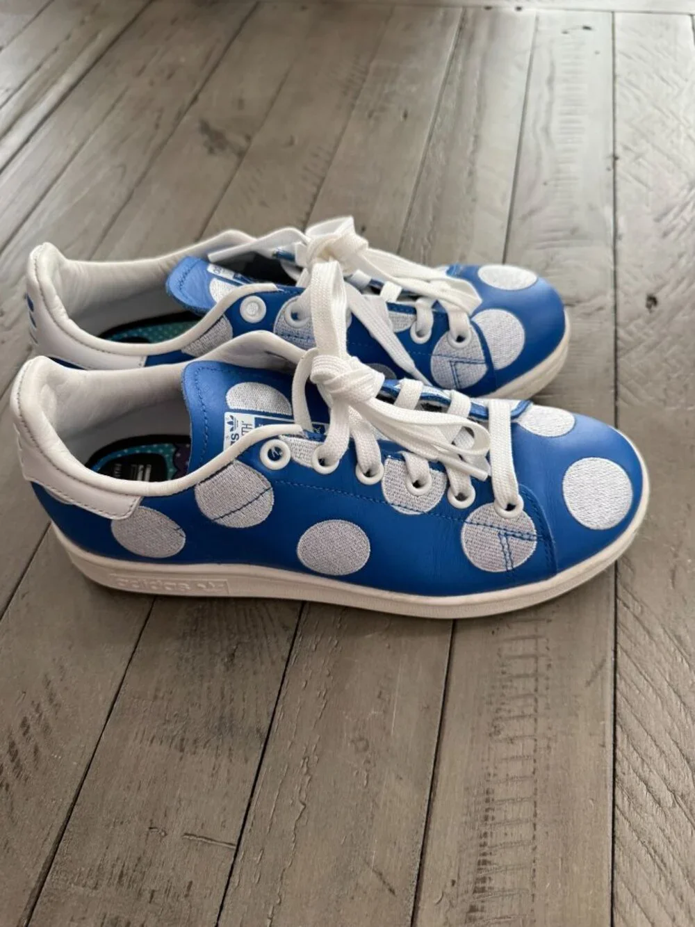 Pharrell Williams x adidas Stan Smith Bluebird Big Polka Dot Sneakers 4.5
